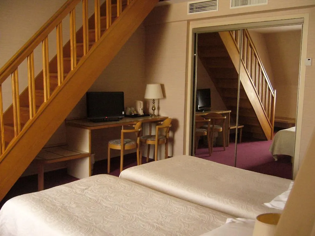 Hotel De La Cite Saint-Malo 3*,  Fransa