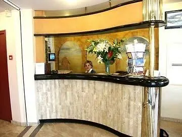 Hotel De La Cite Saint-Malo 3*,  Fransa